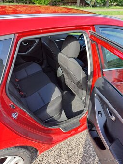 Hyundai i30, 1.6 GDI 99kW, kombi, 2.maj., ČR - 9