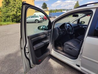 Volkswagen Touran COMFORT 1,4 TSI /103kW SERVIS - 9