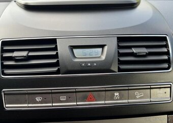SsangYong Rexton RX200 e-XDi 7MÍST 4x4 AUTOMAT automat - 9