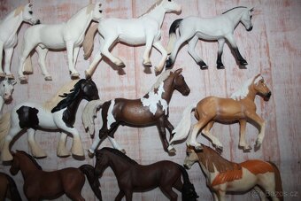 Figurky koní Schleich 4 - 9