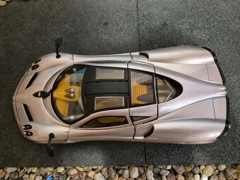 Prodám model 1:18 Pagani Huayra - 9