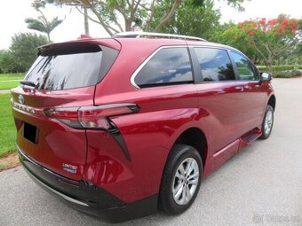Toyota Sienna Limited  FWD 2022 - 9