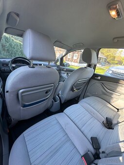 Ford C-Max 1.6tdci, 66kw najeto 199 500km - 9