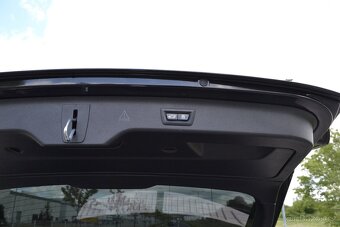 BMW 5 Touring 530d xDrive Mpaket Laser display key panorama - 9