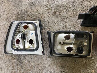 BMW E34 Hella zadní světla + třetí brzdové světlo - 9