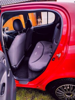 Prodám Toyota Yaris, 1.0, r.v.1999 - 9