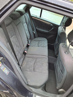 prodám Mercedes Benz W203 C 270CDI automat, tažné zařízení. - 9