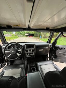 Jeep Wrangler sahara 3.8 - 9