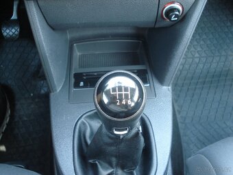 Volkswagen Touran 1.6 TDi 7 MIST - 9