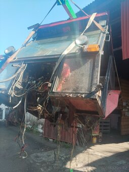 Zetor URI  kabina Slovenska kapota 4011 - 9