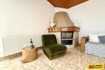 Sebranice, RD 6+1, dvojdomek, 220 m², dvorek – rodinný dům - 9