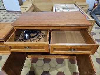 Celý set 3 ks nábytku - 9