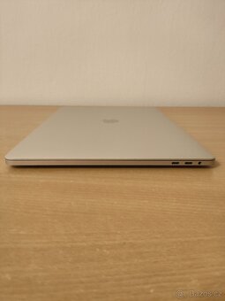 MacBook Pro 15 2016 | i7 • 16GB • 256GB SSD - 9
