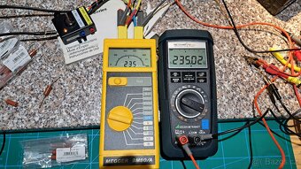 Digitální měřič izolačních odporů MEGGER BM 80/A (AVO) - 9