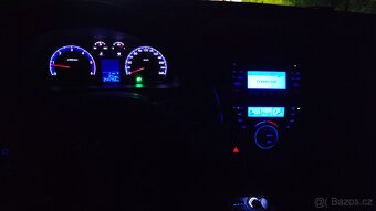 Hyundai i30 FD kombi, 1.6 CRDI 85kw, 2010 - 9