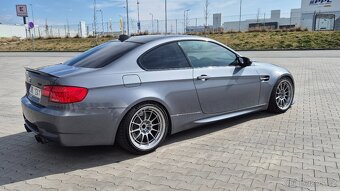 BMW M3 E92 manuál, V8 - 9