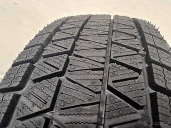 235/55 r19 zimni pneumatiky R19 235 55 19 235/55/19 pneu - 9