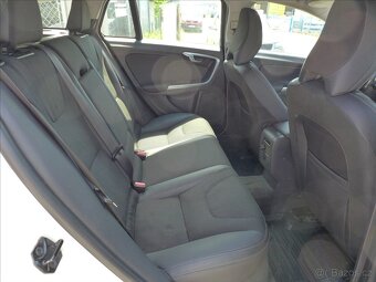 Volvo V60 1,6 D DIGI AC, SERVIS, 1.MAJ - 9