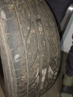 letní pneu 215/60 R16 - 9