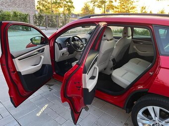 ŠKODA KAROQ 1.5TSi PANO,NAVI,DSG,ALU,MFV,FULLED,METALÍZA. - 9