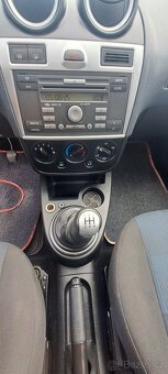 Ford Fiesta 1.3i 51kW ČR KLIMA - 9
