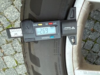 Litá kola BMW 5x120 R19 s letními pneu 255/50 a 285/45 R19 - 9