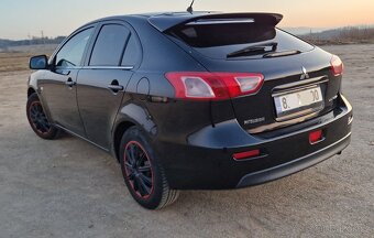 Mitsubishi Lancer 2.0 hatchback - 9
