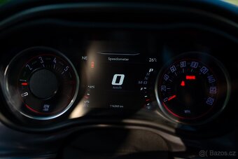 Dodge Challenger - 9