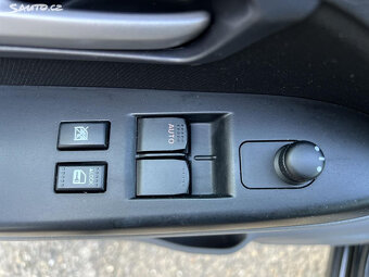 🚗 Suzuki SX4 1.6i 4x4 NAVI KLIMATIZACE ALU - 9