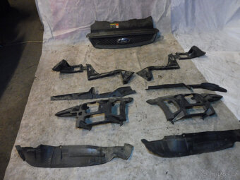 Prodám díly z nebouraného FORDU MONDEO 2,0i16V, rv:2008 - 9