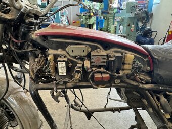 HONDA GL1000 - 9