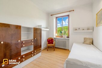Prodej rodinného domu 5+1 (220 m2) s pozemkem 572 m2 - Luhač - 9