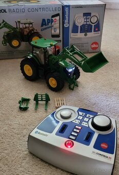 RC traktor Siku Control John Deere 7310R - 9