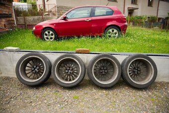 Prodám originální alu disky+ pneu Alfa Romeo - 9
