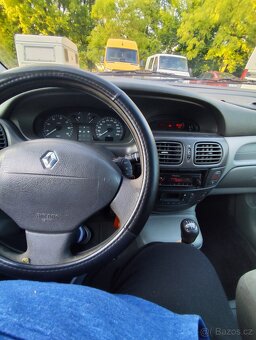 Prodám Renault Scénic 1.6 79 kW - 9
