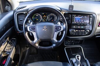 Mitsubishi Outlander PHEV Plugin Hybrid / AJ NA SPLÁTKY / - 9