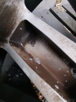 ALU originál Mazda CX5 5x114,3 R19 ET45 7,5J střed 67mm - 9