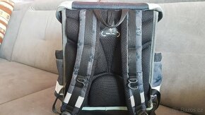 Aktovka svítící s vlkem - 9