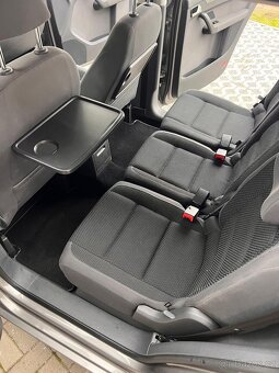 Volkswagen Touran 1.4 TSI DSG - 9