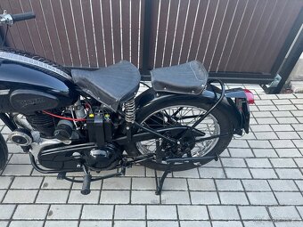 Royal Enfiel model G Norton BSA AJS - 9