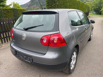 VW Golf 1,4i 55kW - 9