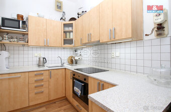 Prodej bytu 3+kk, 89 m², Hradec Králové, ul. Resslova - 9