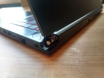 MSI GF63 Thin 9SC (15,6" FullHD, i7-9750H, 32GB RAM, Nvidia - 9