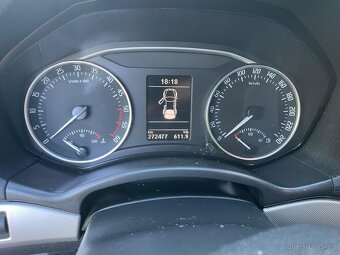 ŠKODA OCTAVIA COMBI 2,0, 103kW, diesel - 9