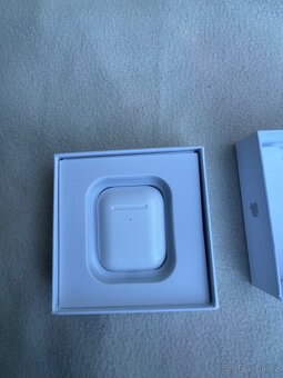 Apple AirPods 2 - 9