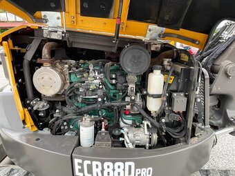 Pásový bagr Volvo ECR88D - 9