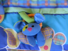 Hrací aktivní dečka s hrazdičkou zn. Fisher Price - 9