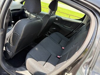 Peugeot 207 1.4 - 9
