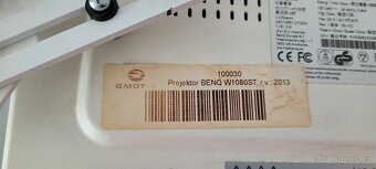 Projektor BENQ W1080ST + stropní držák - 9