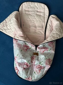 Nepadající deka s podložkou - 9